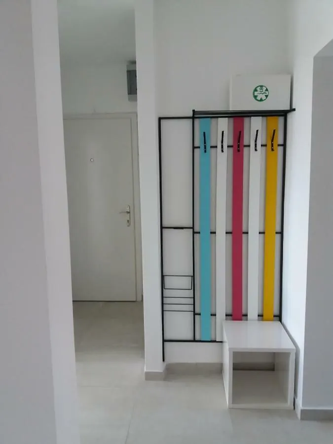 Lola App In City Center, 4+1 Pax Pula 0*,