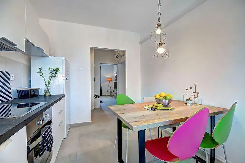 Lola App In City Center, 4+1 Pax Pula