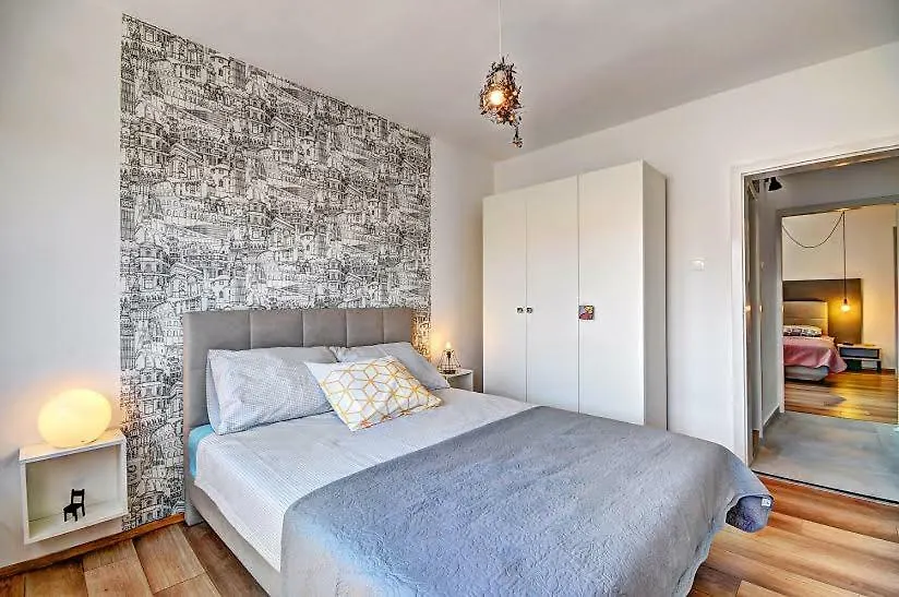 Apartment Lola App In City Center, 4+1 Pax Pula Croatia